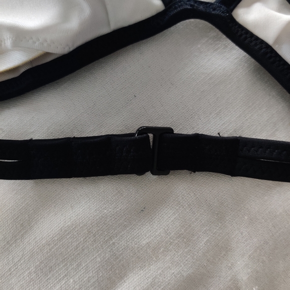 VICTORIA'S SECRET|| LEOPARD PRINT BIKINI TOP SIZE XS - Picture 3 of 11